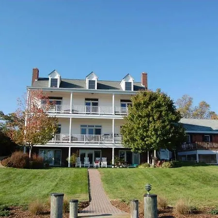 Blue Heron Inn - A Bed And Breakfast Llc